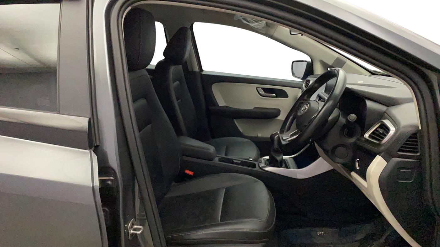 2021 Tata ALTROZ XZ PLUS PETROL, Petrol, Manual, 77,283 km, Right Side Front Door Cabin