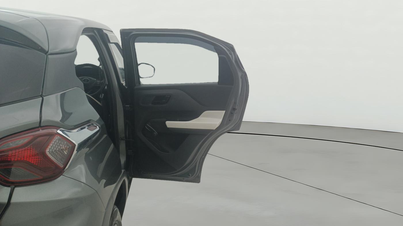 2024 Tata PUNCH PURE MT, Petrol, Manual, 26,139 km, RHS Rear Door