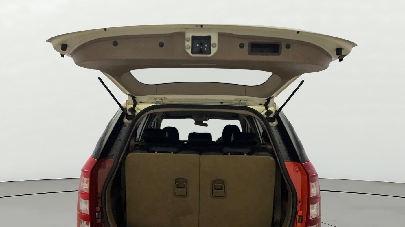 2012 Mahindra XUV500 W8, Diesel, Manual, 1,55,674 km, Boot Door Open