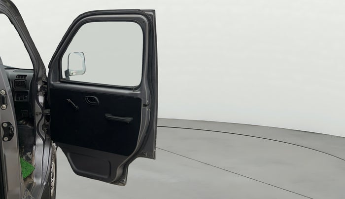 2023 Maruti Eeco 7 STR STD 1.2, CNG, Manual, 1,25,302 km, RHS Front Door