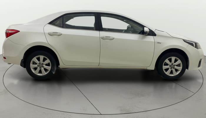 2015 Toyota Corolla Altis G PETROL, Petrol, Manual, 40,659 km, Right Side View