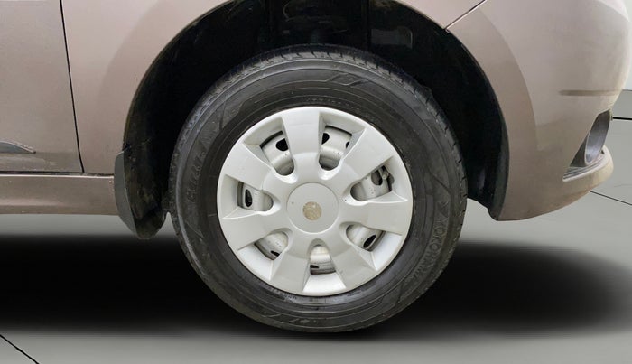 2018 Tata Tiago XE PETROL, Petrol, Manual, 77,423 km, Right Front Wheel