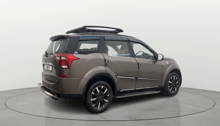 2018 Mahindra XUV500 W11 AT, Diesel, Automatic, 84,090 km, Right Back Diagonal