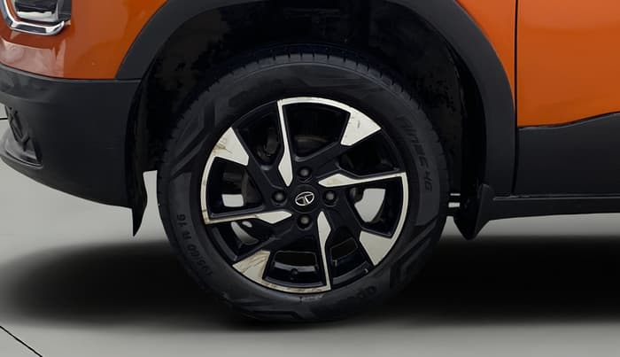 2022 Tata PUNCH CREATIVE AMT 1.2 RTN DUAL TONE, Petrol, Automatic, 20,806 km, Left Front Wheel