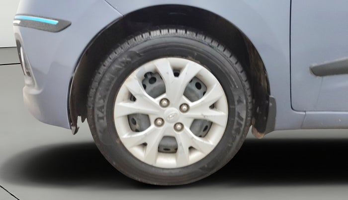 2014 Hyundai Grand i10 MAGNA 1.2 KAPPA VTVT, Petrol, Manual, 1,04,591 km, Left Front Wheel