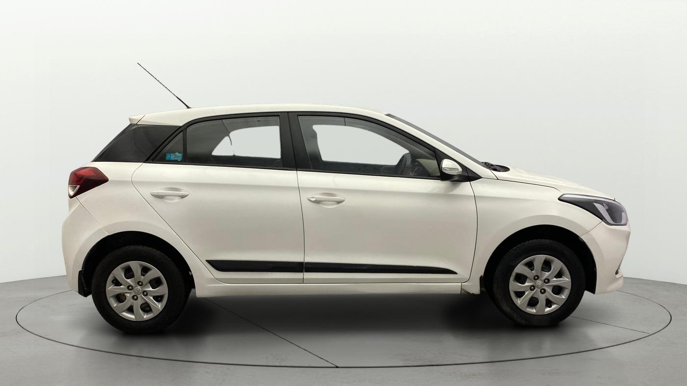 2016 Hyundai Elite i20 SPORTZ 1.2, Petrol, Manual, 1,47,324 km, Right Side View