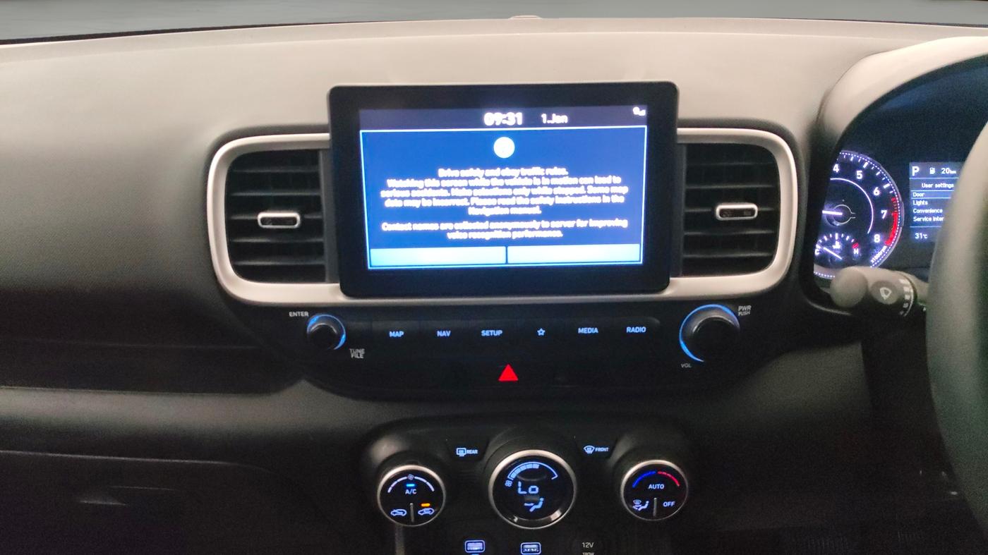2019 Hyundai VENUE SX PLUS 1.0 TURBO DCT, Petrol, Automatic, 27,090 km, Air Conditioner