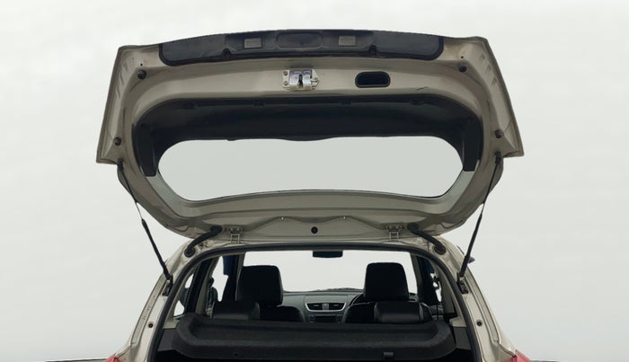 2015 Maruti Swift VXI, Petrol, Manual, 75,966 km, Boot Door Open