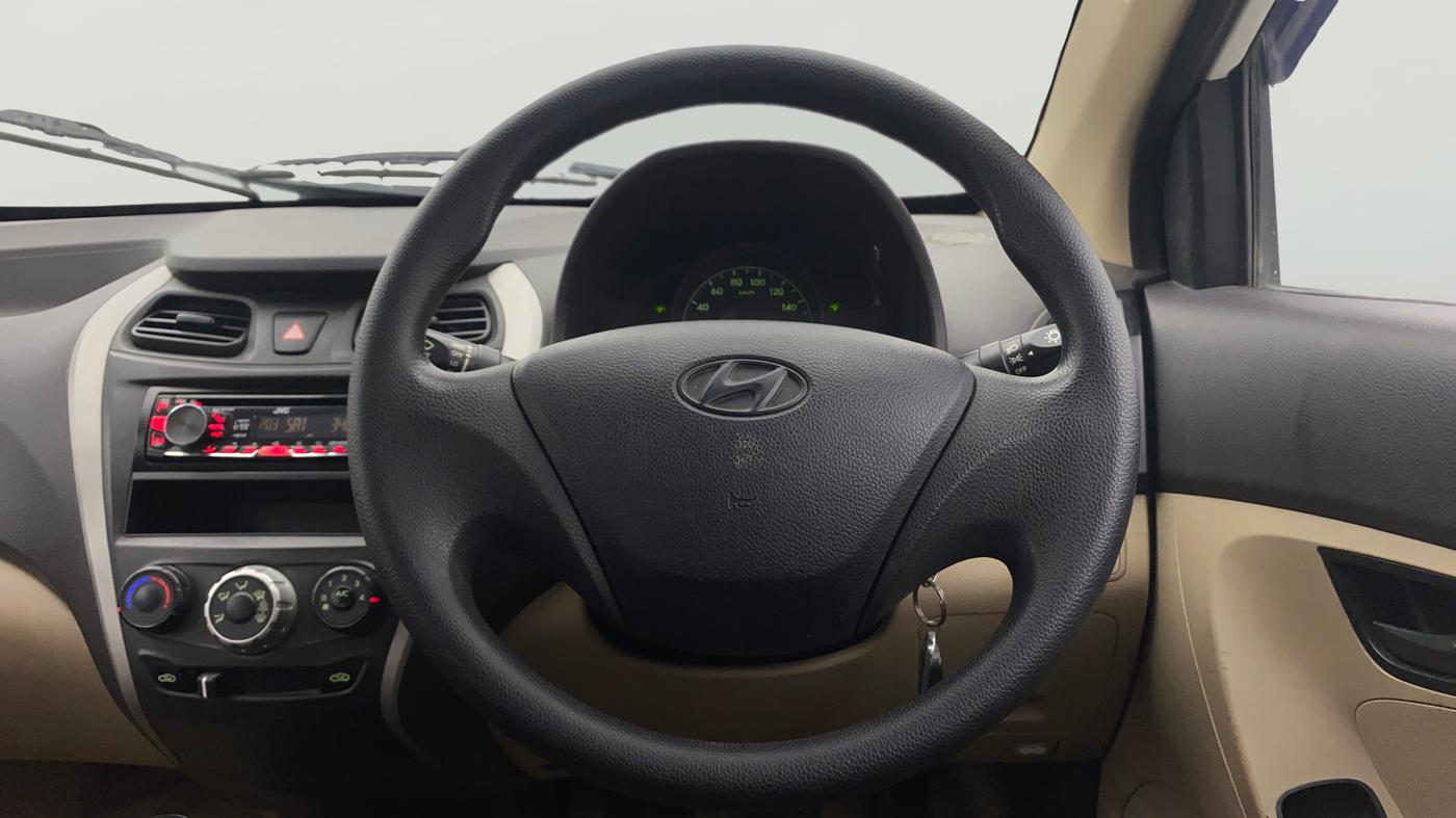 2016 Hyundai Eon ERA +, Petrol, Manual, 33,155 km, Steering Wheel Close Up