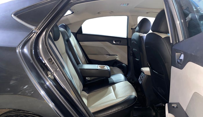 2022 Hyundai Verna SX 1.5 CRDI AT, Diesel, Automatic, 73,143 km, Right Side Rear Door Cabin