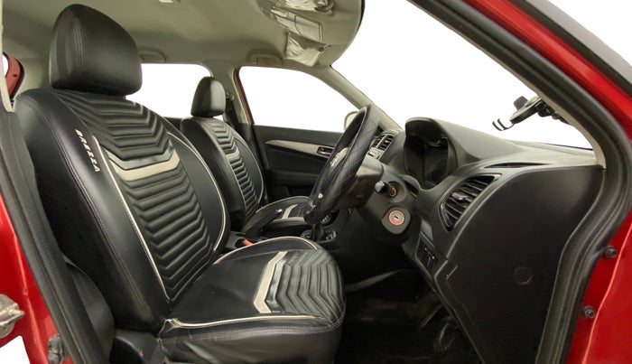 2019 Maruti Vitara Brezza ZDI, Diesel, Manual, 1,30,793 km, Right Side Front Door Cabin