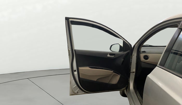 2015 Hyundai Xcent S 1.2, Petrol, Manual, 79,728 km, LHS Front Door