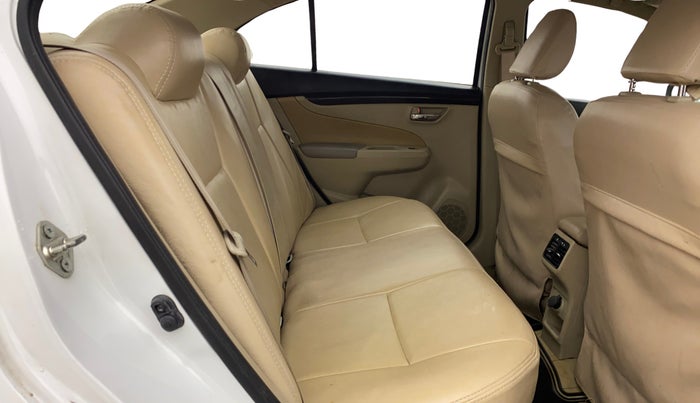 2017 Maruti Ciaz VXI+, Petrol, Manual, 83,394 km, Right Side Rear Door Cabin