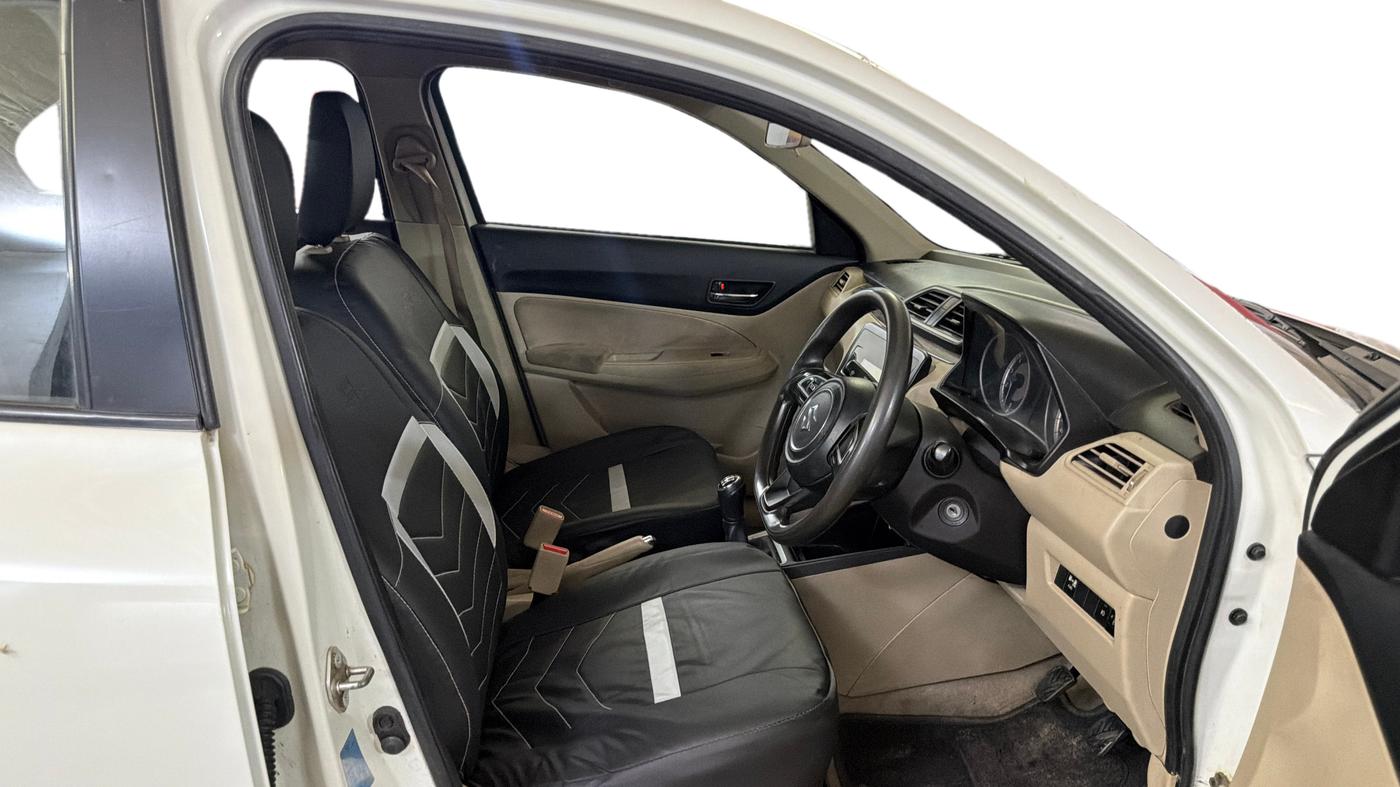 2022 Maruti Dzire VXI CNG, CNG, Manual, 50,497 km, Right Side Front Door Cabin