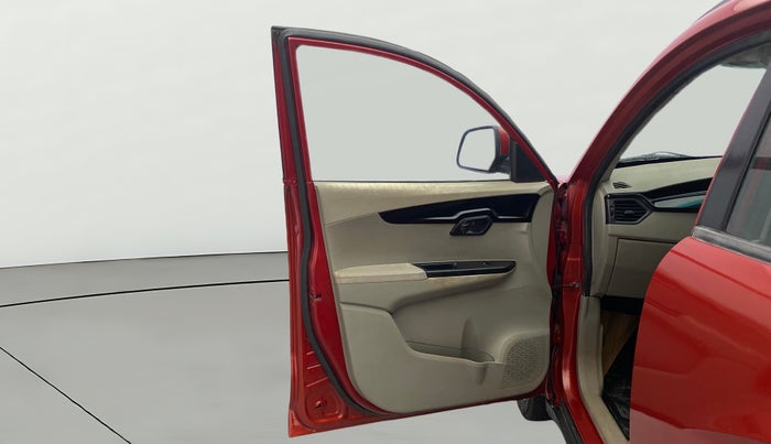 2015 Mahindra Kuv100 K6 5 STR, Petrol, Manual, 65,767 km, LHS Front Door