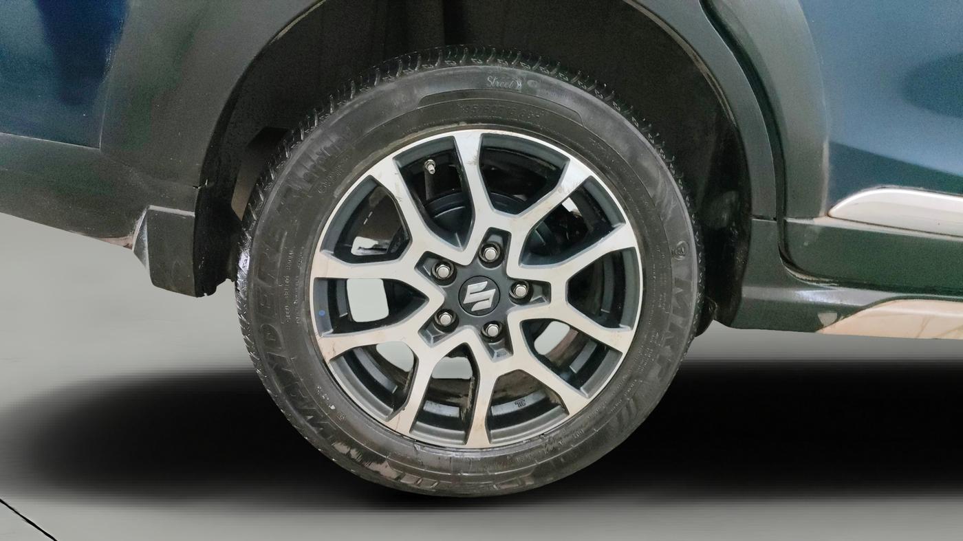 2022 Maruti XL6 ALPHA PLUS AT, Petrol, Automatic, 28,222 km, Right Rear Wheel