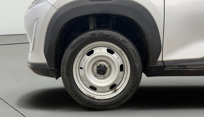 2022 Nissan MAGNITE XE, Petrol, Manual, 6,835 km, Left Front Wheel