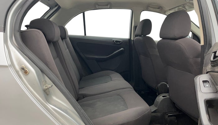 2015 Tata Bolt XM REVOTRON, Petrol, Manual, 77,367 km, Right Side Rear Door Cabin