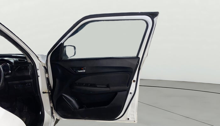 2020 Maruti Swift VXI, Petrol, Manual, 1,08,286 km, RHS Front Door