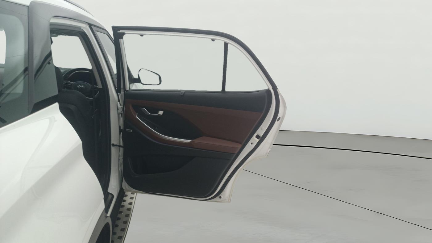 2021 Hyundai ALCAZAR 2.0 SIGNATURE (O) AT 6STR, Petrol, Automatic, 22,177 km, RHS Rear Door