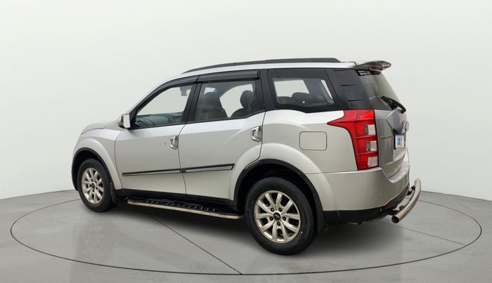 2015 Mahindra XUV500 W8, Diesel, Manual, 1,05,261 km, Left Back Diagonal