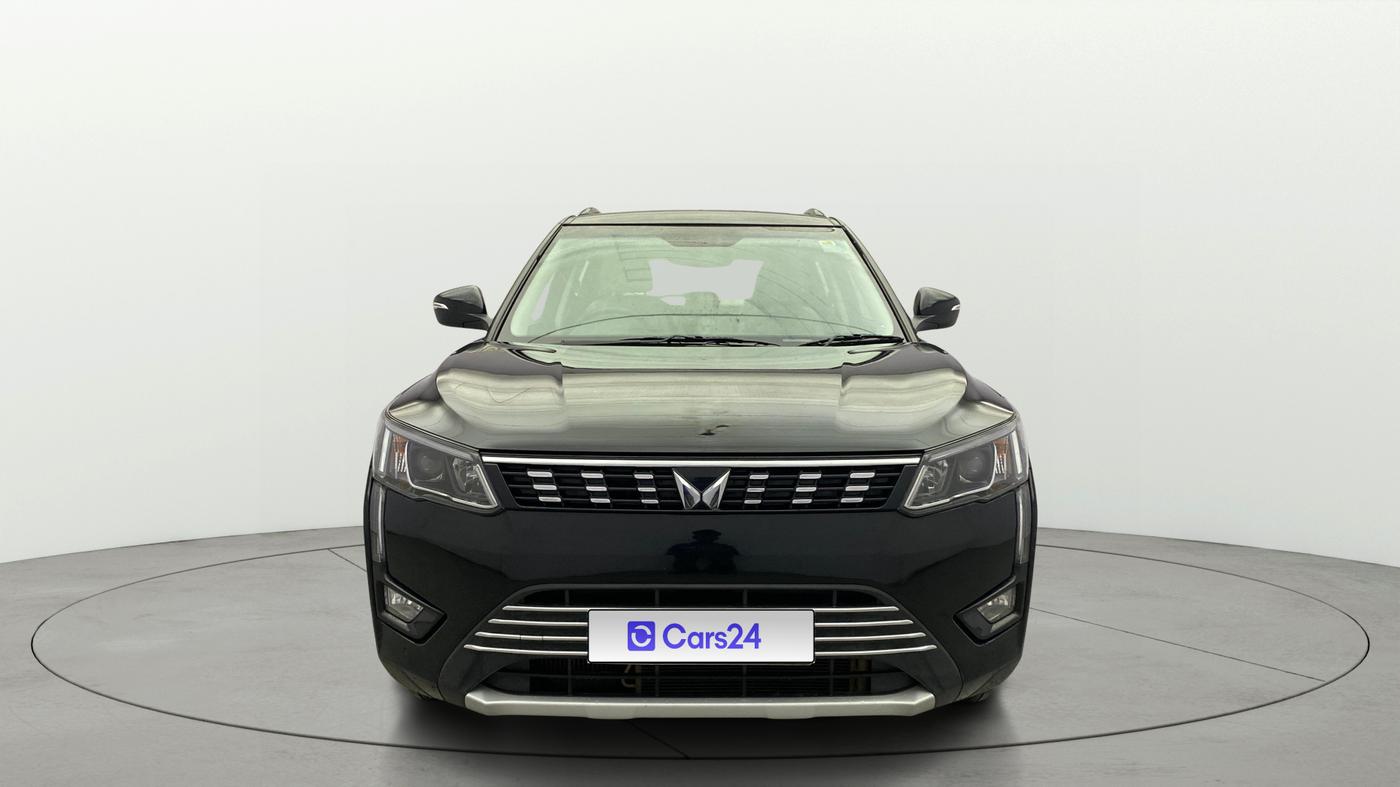 2023 Mahindra XUV300 W8 (O) 1.2 PETROL, Petrol, Manual, 20,347 km, Front