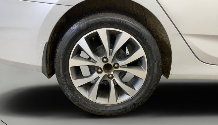 2015 Hyundai Verna FLUIDIC 4S 1.6 VTVT SX, Petrol, Manual, 68,525 km, Right Rear Wheel