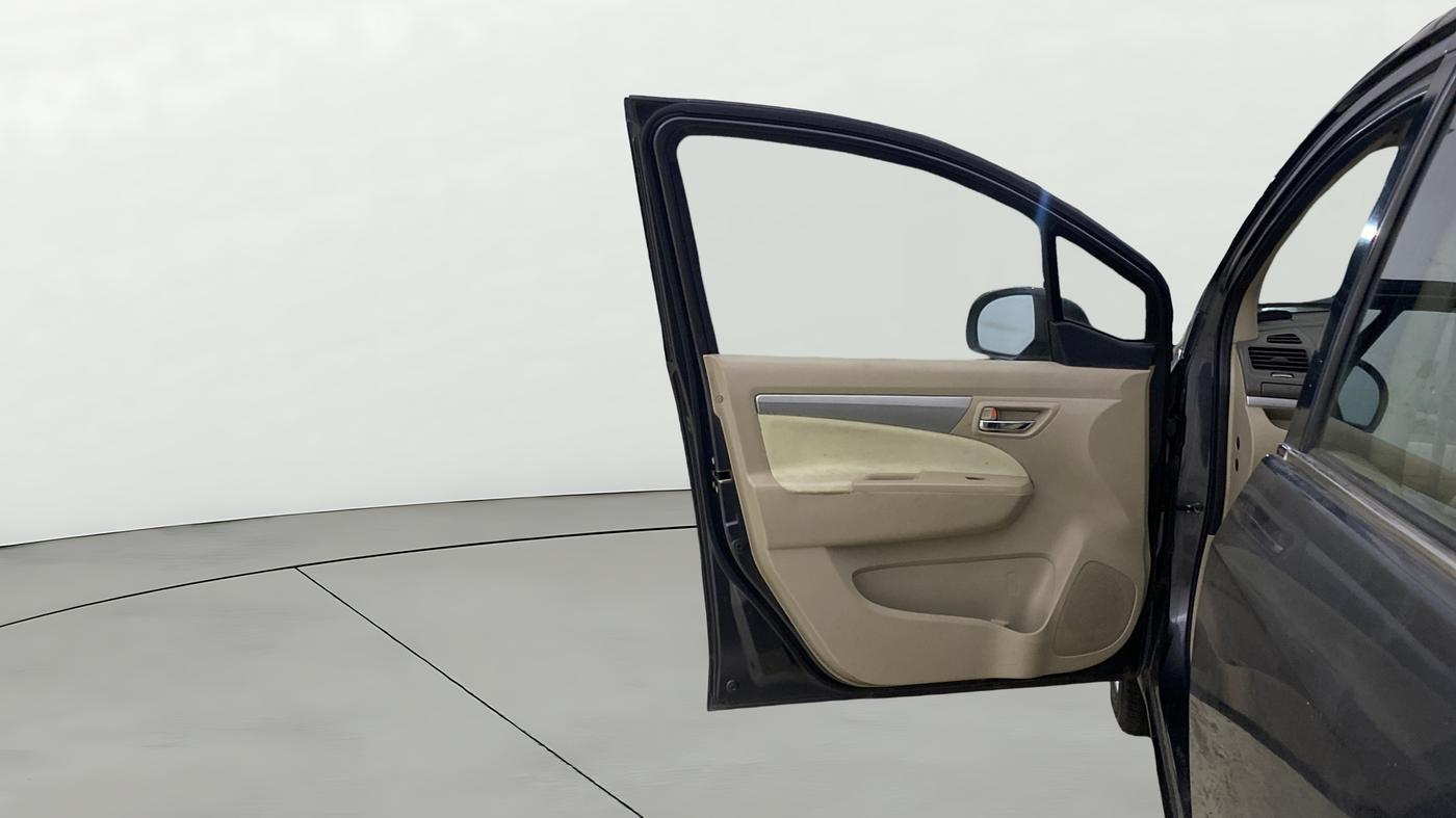 2017 Maruti Ertiga VXI CNG, CNG, Manual, 92,727 km, LHS Front Door