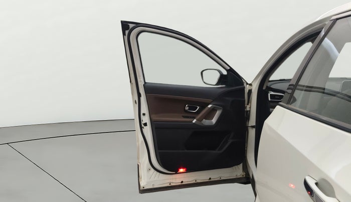 2020 Tata Harrier XZA PLUS 2.0L, Diesel, Automatic, 64,403 km, LHS Front Door