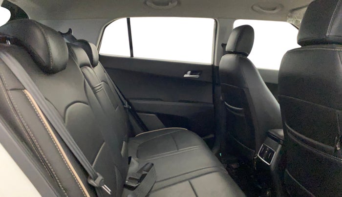 2018 Hyundai Creta SX 1.6 PETROL DUAL TONE, Petrol, Manual, 82,577 km, Right Side Rear Door Cabin