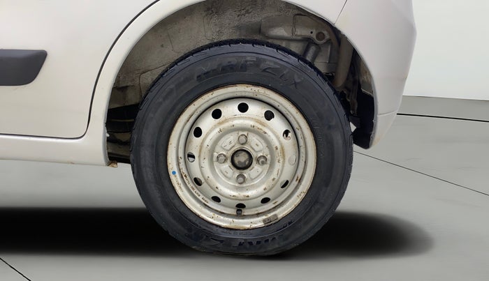 2014 Maruti Wagon R 1.0 LXI, CNG, Manual, 77,007 km, Left Rear Wheel