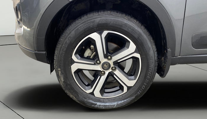 2023 Tata NEXON XZA PLUS PETROL, Petrol, Automatic, 27,603 km, Left Front Wheel