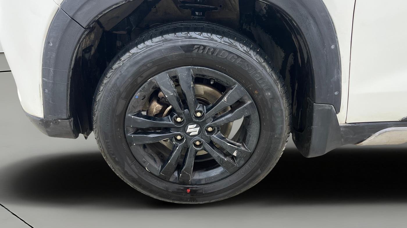 2020 Maruti Vitara Brezza ZDI, Diesel, Manual, 68,766 km, Left Front Wheel