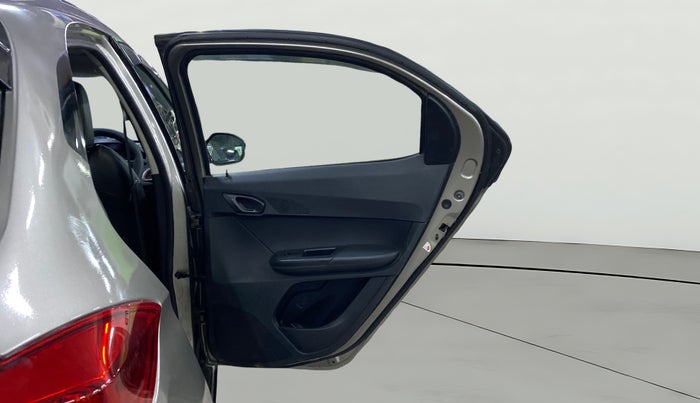 2018 Tata TIAGO NRG PETROL, Petrol, Manual, 76,021 km, RHS Rear Door