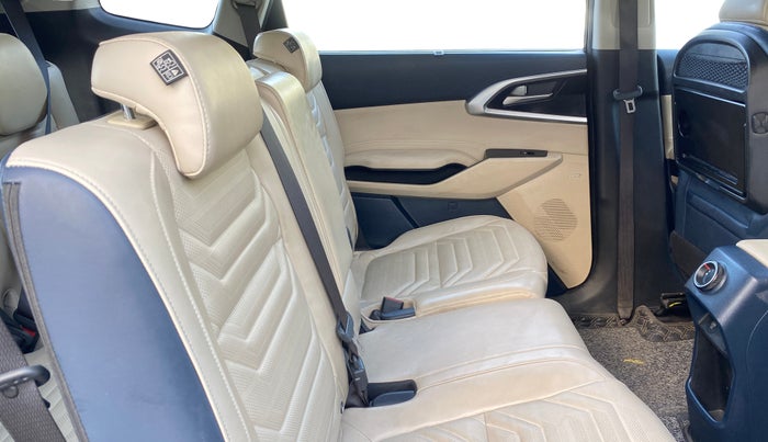 2023 KIA CARENS LUXURY PLUS IMT 1.5 DIESEL IMT, Diesel, Manual, 53,577 km, Right Side Rear Door Cabin