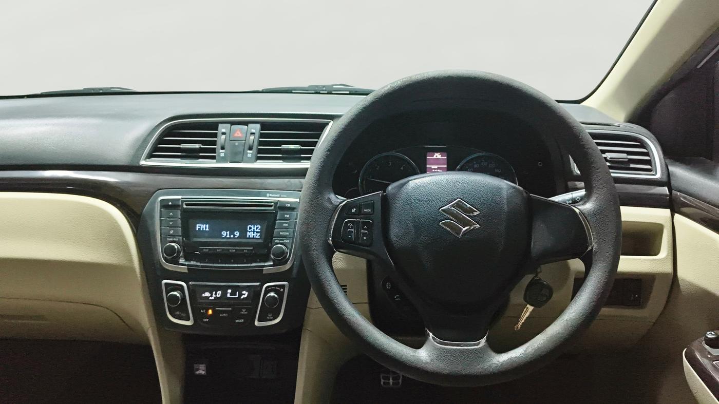 2016 Maruti Ciaz VDI+ SHVS, Diesel, Manual, 73,092 km, Steering Wheel Close Up