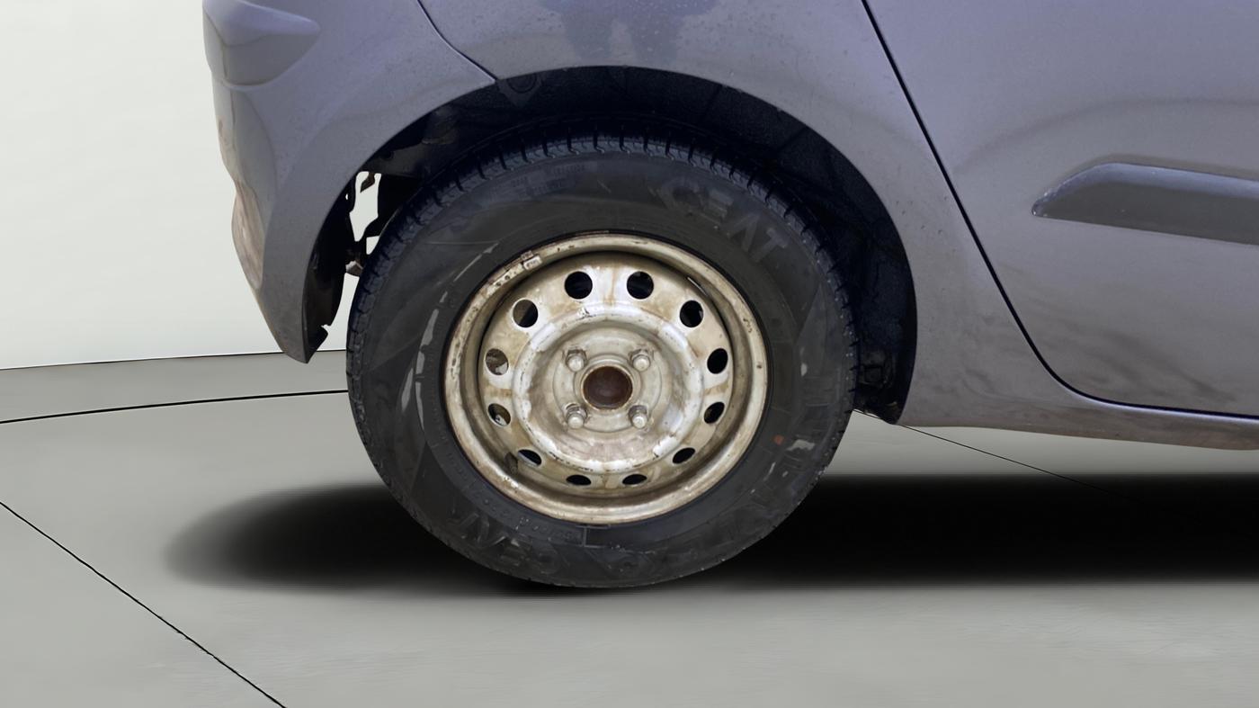2013 Hyundai i10 ERA 1.1, Petrol, Manual, 94,918 km, Right Rear Wheel