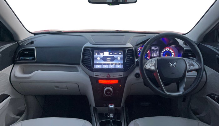 2024 Mahindra XUV300 W8 (O) 1.2 PETROL AMT, Petrol, Automatic, 20,797 km, Dashboard