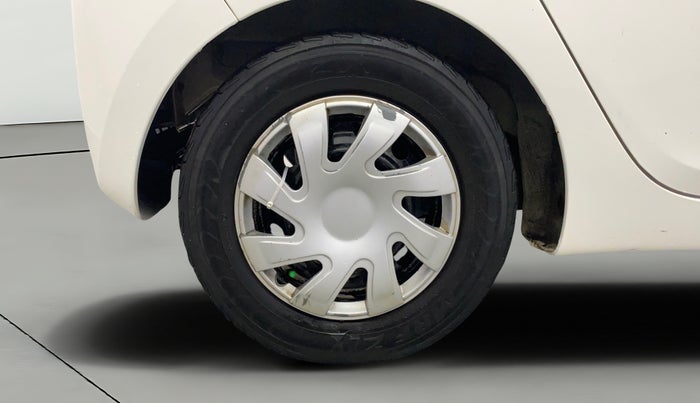 2015 Hyundai Eon ERA +, CNG, Manual, 1,23,572 km, Right Rear Wheel