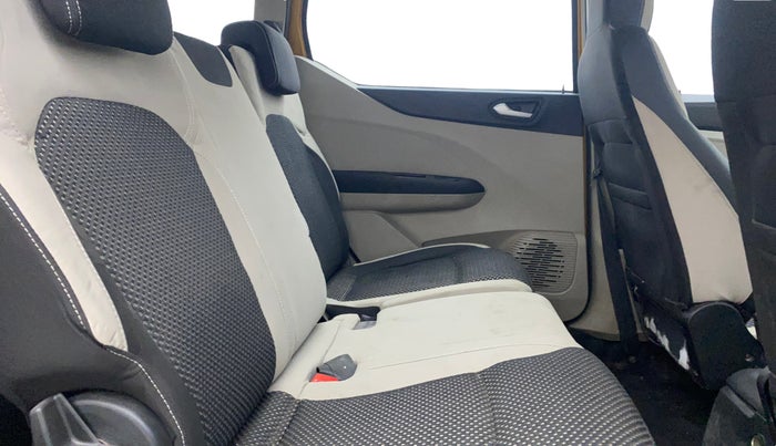 2019 Renault TRIBER RXZ, Petrol, Manual, 81,825 km, Right Side Rear Door Cabin