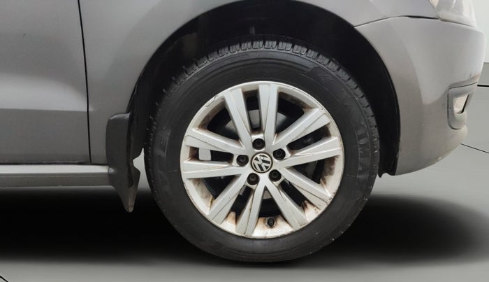 2013 Volkswagen Polo HIGHLINE1.2L, Petrol, Manual, 90,116 km, Right Front Wheel