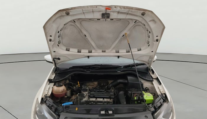 2017 Volkswagen Ameo HIGHLINE1.2L PLUS 16 ALLOY, Petrol, Manual, 95,740 km, Open Bonet