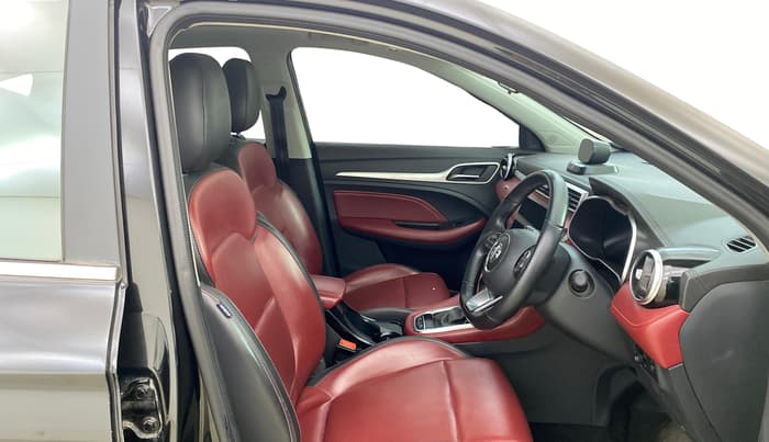 2022 MG ASTOR SAVVY 1.3 TURBO AT S RED, Petrol, Automatic, 14,541 km, Right Side Front Door Cabin