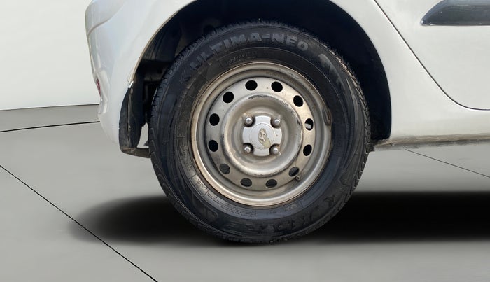 2014 Hyundai i10 MAGNA 1.1, Petrol, Manual, 1,31,558 km, Right Rear Wheel