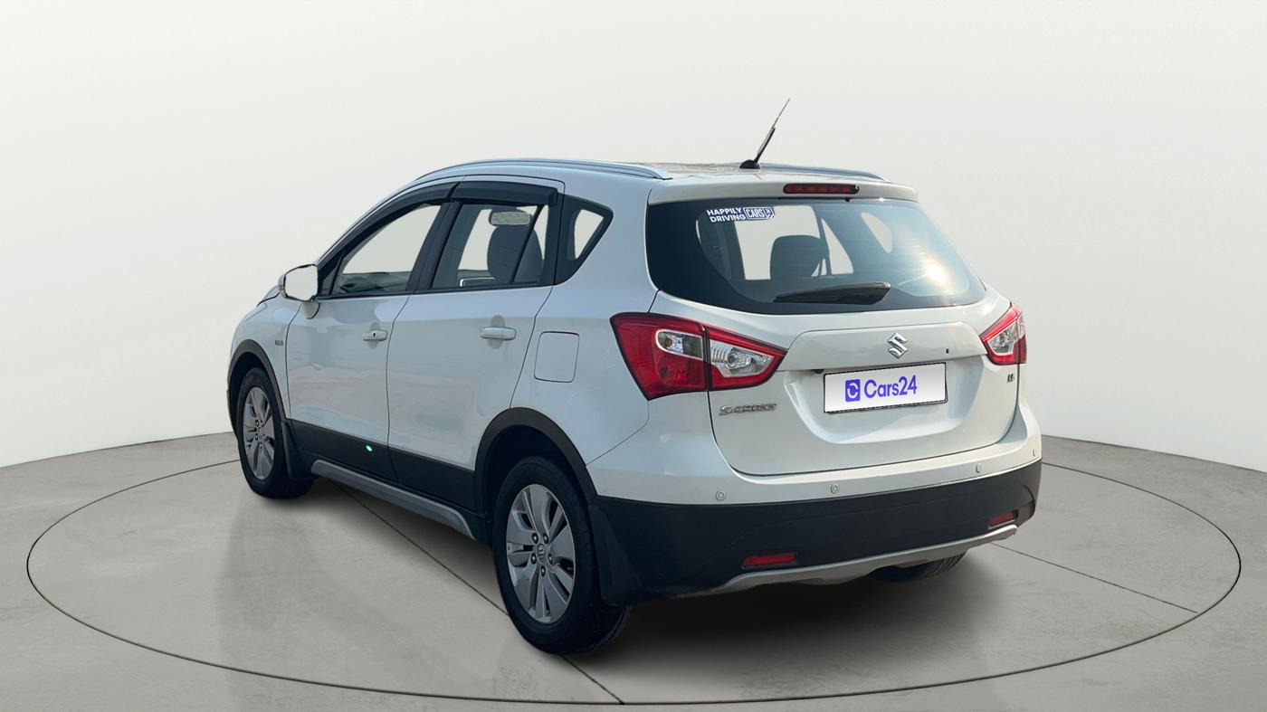 2015 Maruti S Cross ALPHA 1.6, Diesel, Manual, 1,46,616 km, Left Back Diagonal