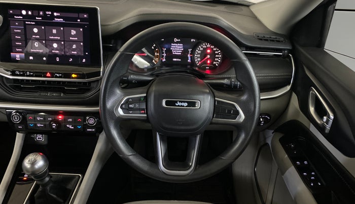 2021 Jeep Compass LONGITUDE (O) 2.0 DIESEL, Diesel, Manual, 1,08,615 km, Steering Wheel Close Up