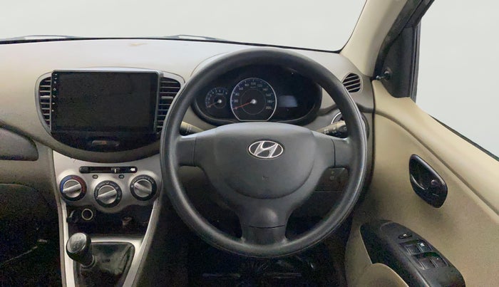 2014 Hyundai i10 MAGNA 1.1, Petrol, Manual, 33,275 km, Steering Wheel Close Up
