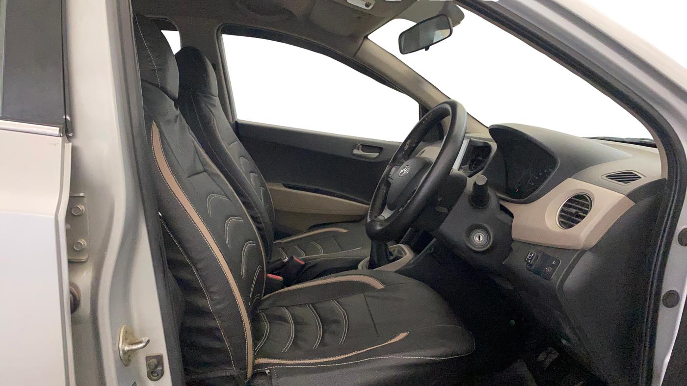 2015 Hyundai Xcent S 1.2, CNG, Manual, 50 km, Right Side Front Door Cabin