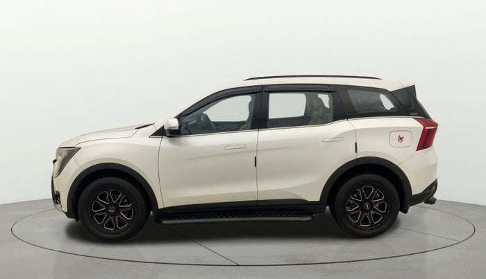 2022 Mahindra XUV700 AX 7 P AT 7 STR, Petrol, Automatic, 18,173 km, Left Side