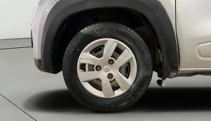 2017 Renault Kwid RXL, Petrol, Manual, 86,916 km, Left Front Wheel